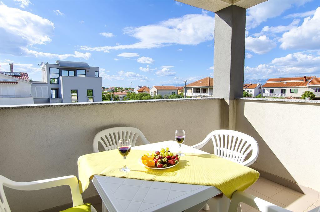 Apartments Glavan Privlaka  Rum bild